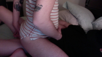 0Gayboyshot  18-04-2021